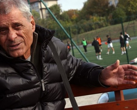 Отиде си легендата на Славия Александър Шаламанов