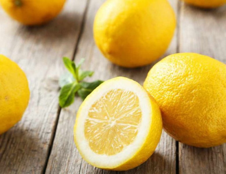 Лимонът вечер помага за отслабване