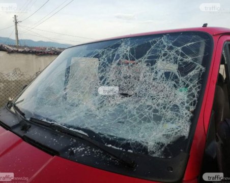 Меле между два клана в Карловско - четири потрошени коли, две къщи и шестима арестувани