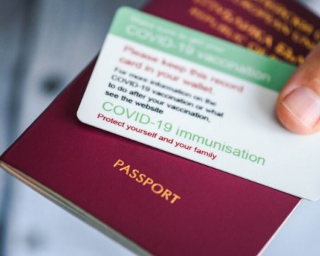 Още четири страни влизат в червената зона