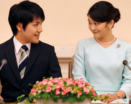 Японската принцеса Мако се омъжи и загуби титлата си
