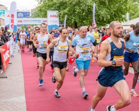 1100 бегачи ще мерят сили в Маратон 