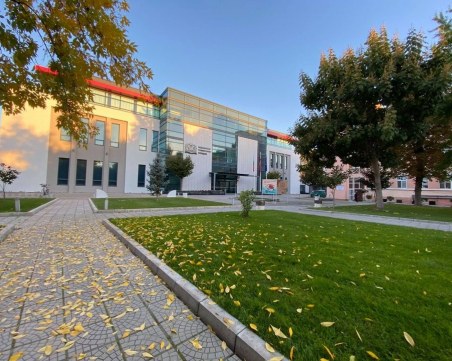 Държавният глава на тържество на МУ - Пловдив за Деня на будителите