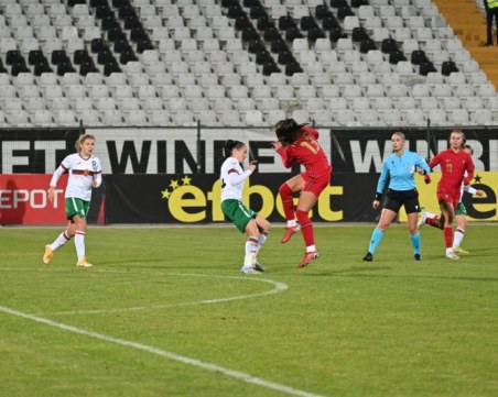 Национален отбор по футбол домакинства в Пловдив за първи път от 10 години