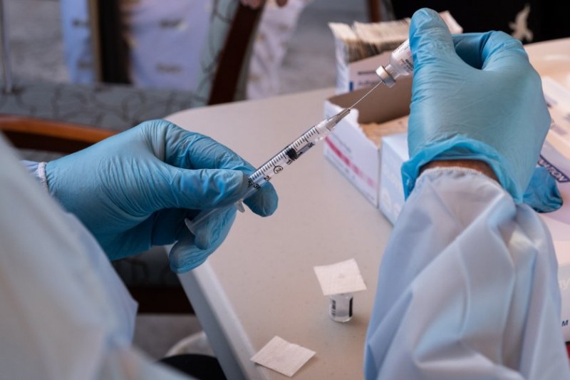 След смъртта на родилка: 49 жители на село Градец се ваксинираха само за ден
