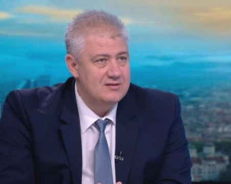 Проф. Балтов: Редно е да има зелен сертификат и за депутатите