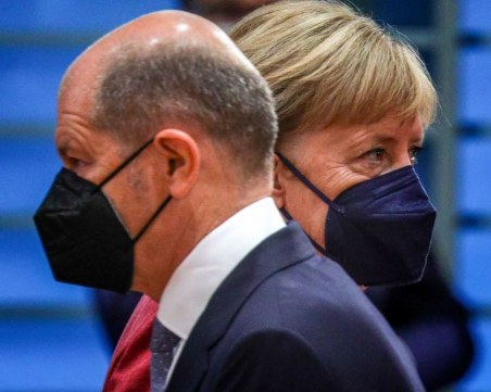 Ангела Меркел ще вземе със себе си и Олаф Шолц на срещата на Г-20