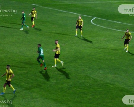 Мертенс аут за мача с Локомотив София