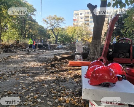 Зико и Пламен Райчев дадоха първа символична копка на ДГ 