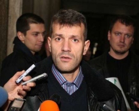 Изгониха Боян Расате от телевизионно студио