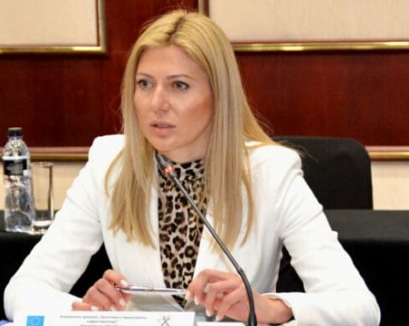 Освободиха Нели Андреева от длъжността на заместник-министър на транспорта