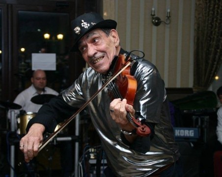 Почина виртуозният цигулар Венци Такев