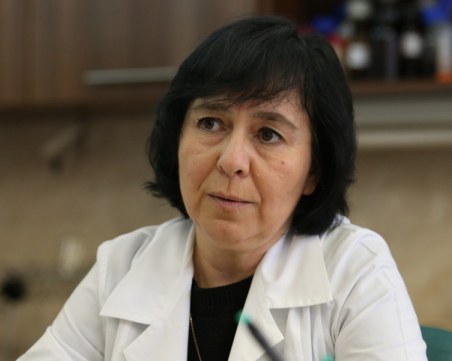 Проф. Петрова: Трябва да се въведе локдаун за възрастните хора