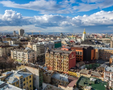 Ръст на заболелите от COVID-19 наложи по-строги мерки в Киев