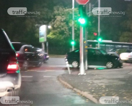 Катастрофа край Лаута – две коли се удариха на натоварено кръстовище