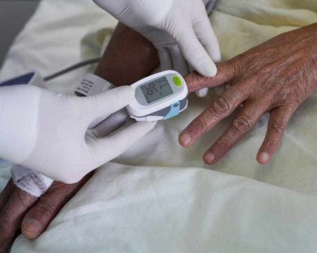 Три пъти отказват да приемат възрастен мъж с COVID в болница в Панагюрище