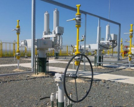 Бизнесът: КЕВР да отмени решението си за цена на газа за ноември