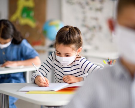 МОН показа как ще става тестването на учениците