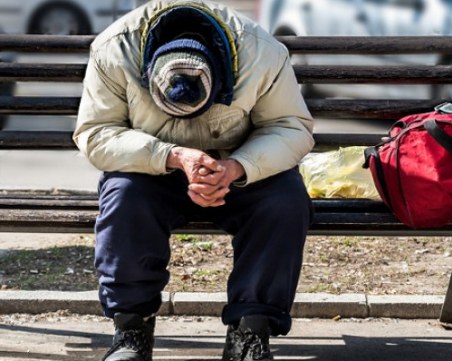 Тестват бездомните в Пловдив за COVID, преди да ги настанят във временни центрове