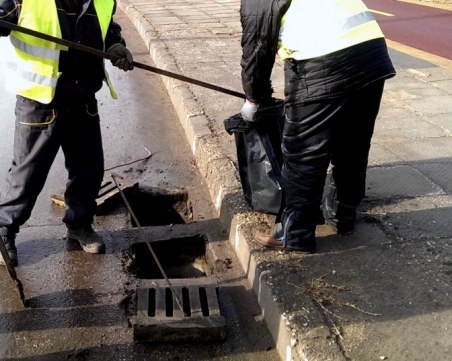 Чистят дъждоприемните шахти на Пловдив, вижте кога и къде