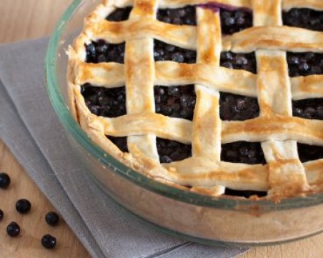 Лесна рецепта за класически американски пай с боровинки