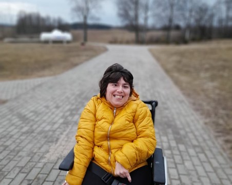 Зов за помощ! Таня се нуждае от спешна операция на стъпалото