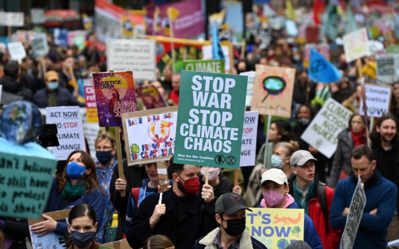 Многохилядни протести заради климатичните промени в Глазгоу