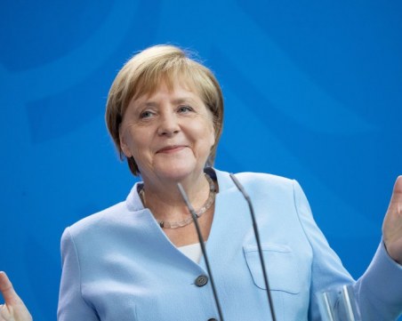 Меркел се оттегля от политиката
