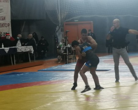 Пловдивчанин стана най-добър състезател на първия международен турнир по борба 