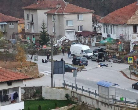 Тежка катастрофа с моторист край Смолян