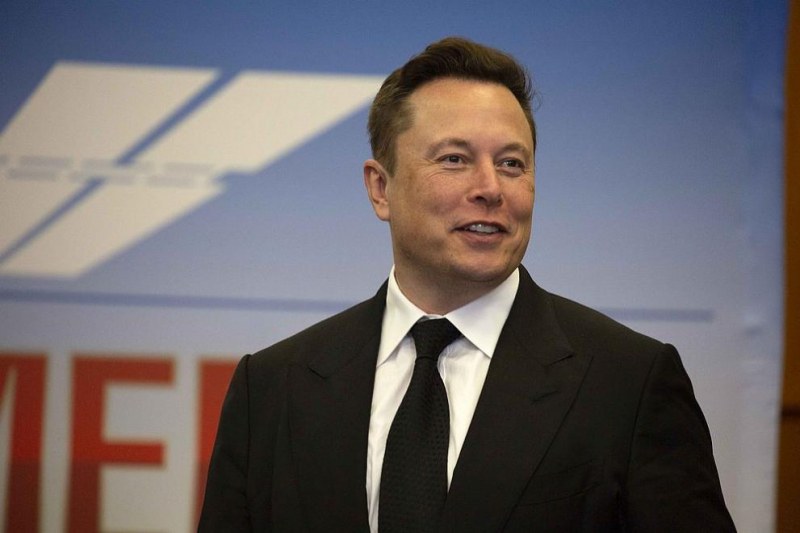 Илон Мъск попита Twitter дали да продаде 10% от акциите си в Tesla
