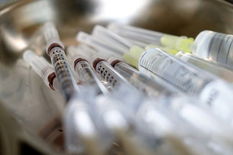 Италиански журналисти проучват защо българите не искат да се ваксинират