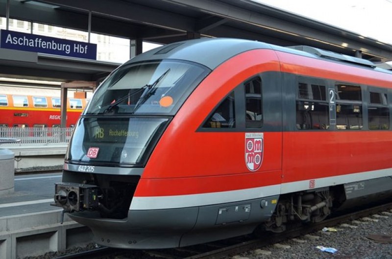 Полицията в Германия с позиция за вчерашното нападение с нож във влак