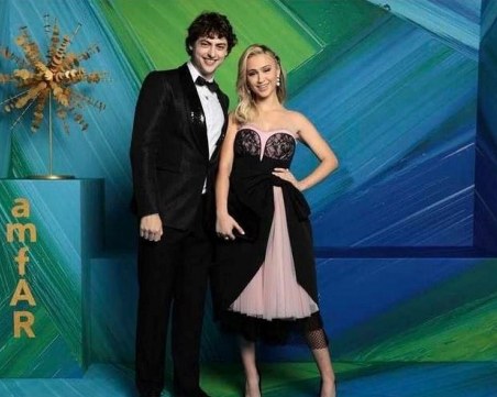 Maрия Бакалова сияе в 