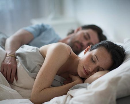 Защо трябва да спим заедно с половинката си