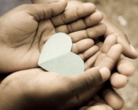 Българите зад граница са дарили над 6 500 000 лева през 2020 г.