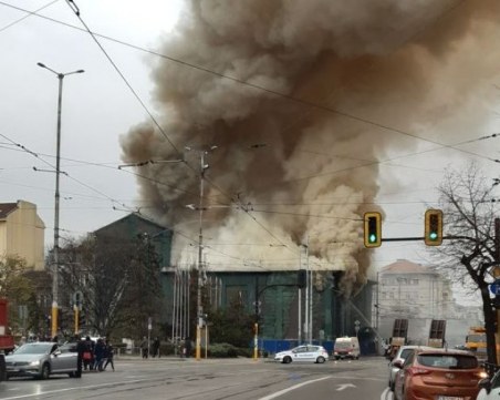 Пожар избухна в бивше емблематично софийско заведение