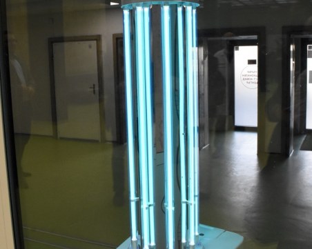 Робот се включва в борбата с вирусите в МБАЛ 