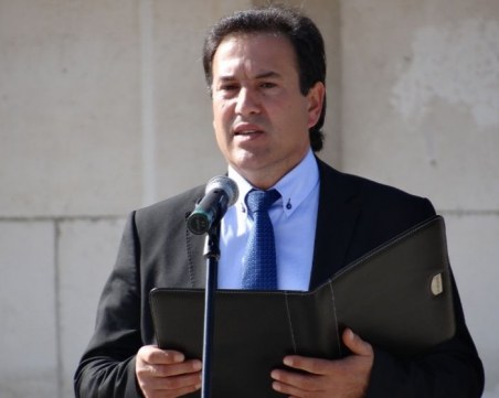 Полиция и РЗИ провериха магазини на съпругата на кмета на Съединение