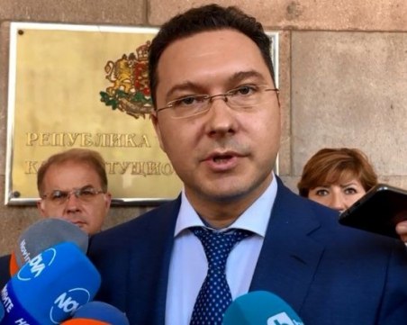 Даниел Митов: Няма да съм кандидат за премиер