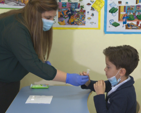 По 100 лева допълнително за всички учители, които тестват учениците