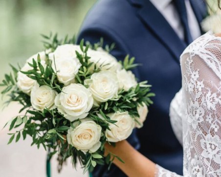 Три влюбени двойки си казват 