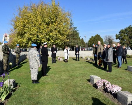 Почетоха загиналите в двете световни войни британски войници в Пловдив