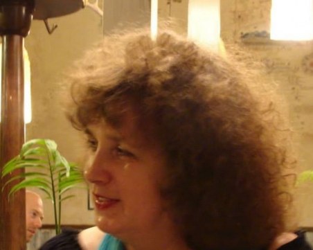 Зов за помощ! Поетесата Атанаска Кузманова се нуждае спешно от кръводаряване