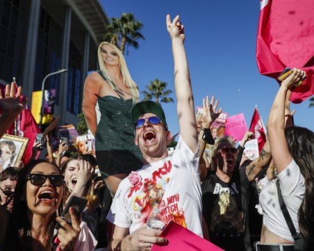 Съдът отмени попечителството на бащата на Бритни Спиърс