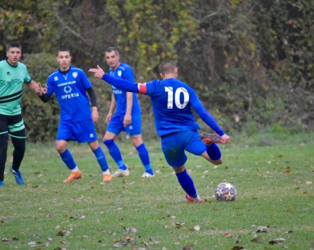 Спартак бие с 11:0