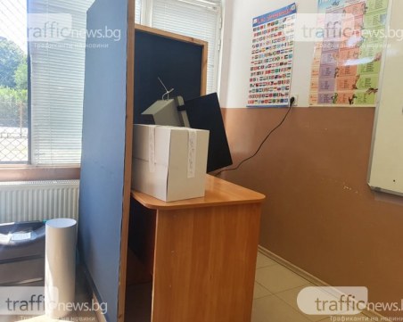 Зам.-председателят на ЦИК: Ръчното броене на разписките не обезсмисля машинното гласуване