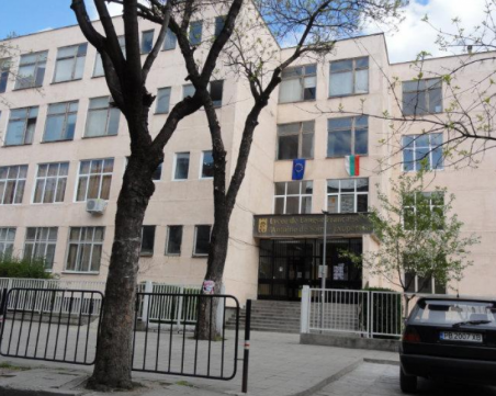 Пловдивчанин гласува за президент и парламент, машината обаче му извади само една разписка