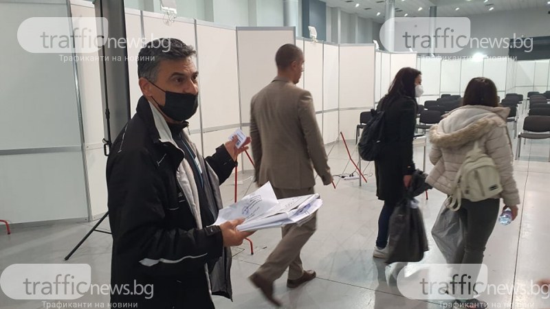 Първите бюлетини от Пловдив пристигнаха в Панаира, 37% е активността към 19:00 часа
