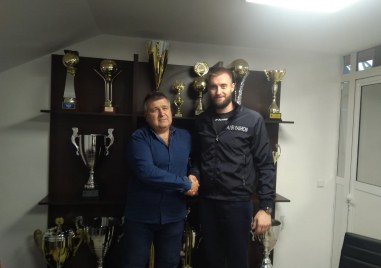 Пловдивският волейболист Трифон Лапков ще играе за носителя на Купата